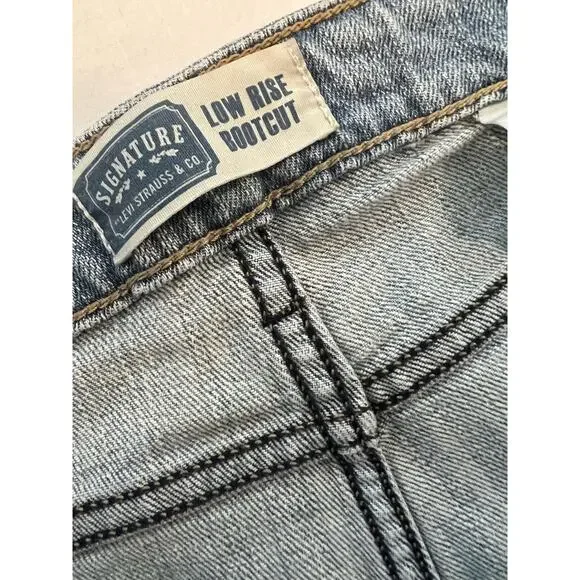 Levi’s Misses Low Rise Bootcut Zip Fly Light Wash Blue Stretch Jeans 18M 39x30 - Picture 7 of 11